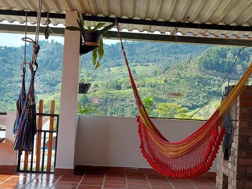 Apkārtne, La Cabaña Macanal (La Cabana Macanal) in Guateque