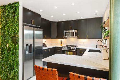 Sunset Terrace-Hot Tub-King Bed-Game Room-Parking in San Diego, USA
