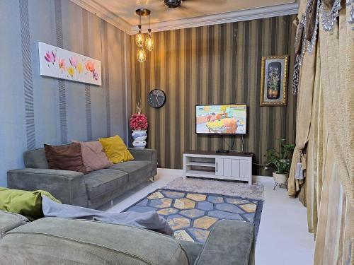 Homestay Bajet Machang - Lycaste