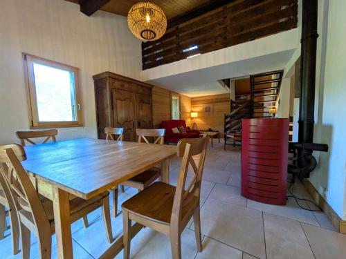 Chalet rénové 12 pers, 5 ch, parking, poêle, sud-ouest - FR-1-342-321 gîte à louer Beaufort