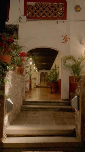 Hotel y Restaurant Embajadoras – Guanajuato, AL