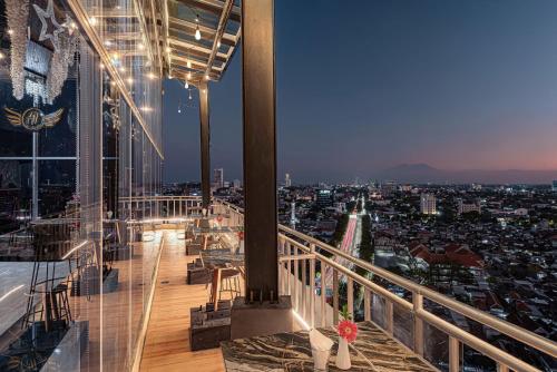 Goldvitel Hotel near Monumen Perjuangan POLRI