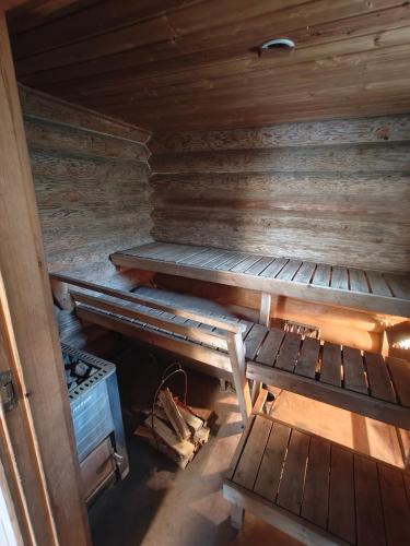 Kalliorinteen Mökit Ruskapirtti (Kalliorinteen Mokit Ruskapirtti) in 托伊薩