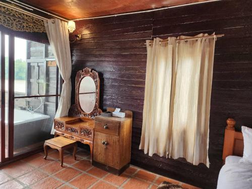 RUEN CHANG Riverside in Muaeng / Paknam