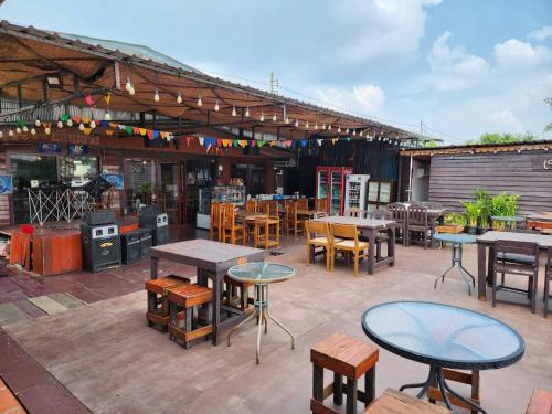 RUEN CHANG Riverside in Muaeng / Paknam