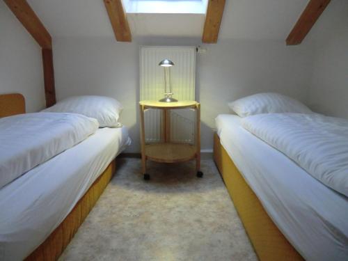 Apartment Attic (4 Adults)