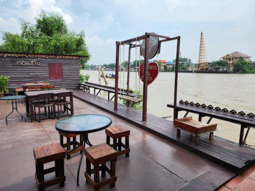 RUEN CHANG Riverside in Muaeng / Paknam