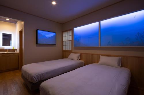 Japanese-Style Family Room - Annex