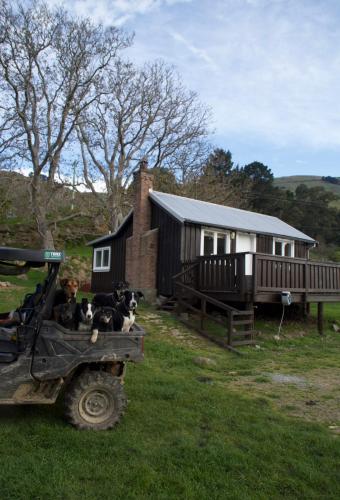 Okains Bay West Peak Cottage