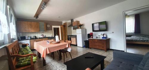 Apartment Terrasse, Gau-Weinheim