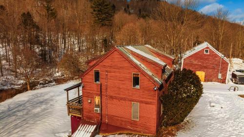 4 Bedroom House in Vermont with Hot Tub in Killington Village, USA