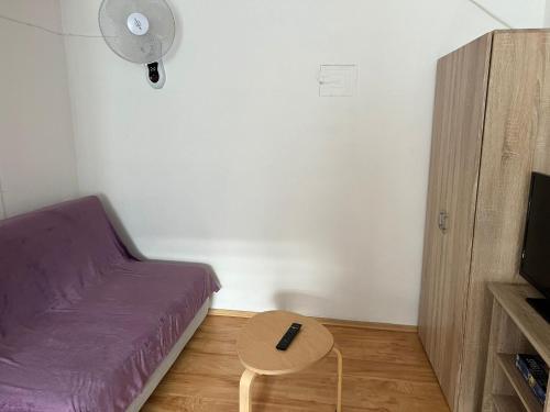 2 bedrooms, 3 beds