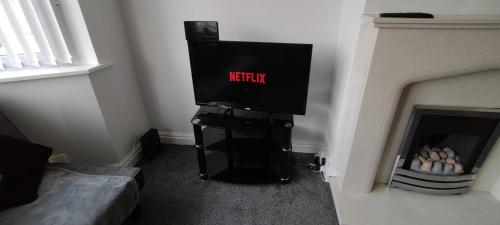 Brackenfield House in Great Barr, Birmingham near Alexander Stadium and near the M6, with free WiFi and free parking and easy access to Walsall, West Bromwich, Aston Villa Football Ground, Star City and Birmingham City Centre, Бирмингем (фото 8)