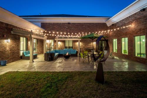 SpringHill Suites by Marriott Denton - image 10