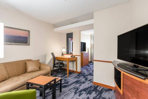 Fairfield Inn & Suites Columbia - image 11