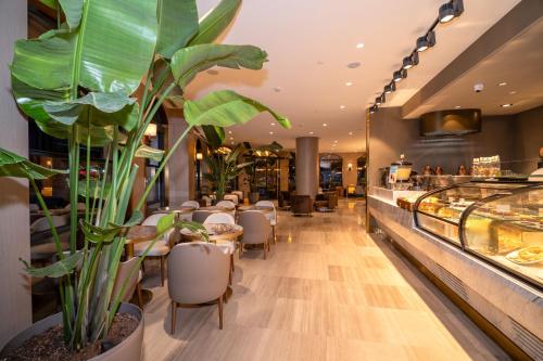 Rayelin Hotel Old Town - image 6