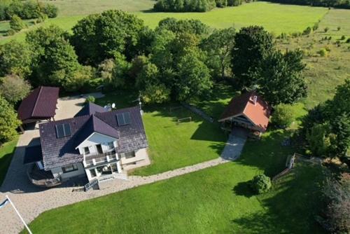 Exterior view, Kangru Holiday Home in Mandjala