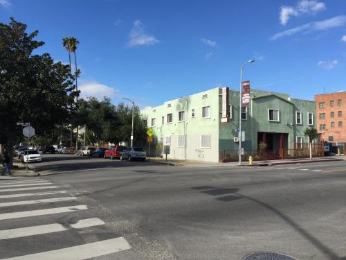 Roxy Hotel - image 4
