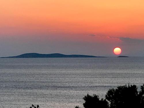Modern Studio - Terrace & Seaview - Close to Beach, Saronida (fotografie 6)