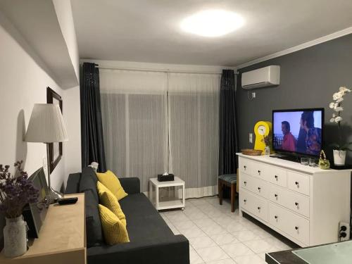Modern Studio - Terrace & Seaview - Close to Beach, Saronida (fotografie 10)