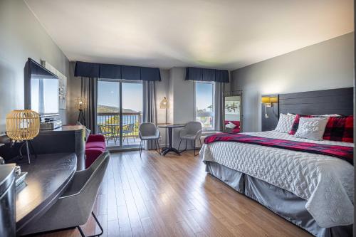 King Suite with Balcony