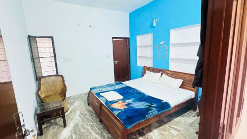 Deluxe Double Room image 9