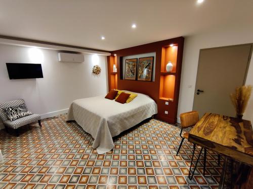 Skats, L'étoffe, charmante chambre au Mas des Roses (L'etoffe, charmante chambre au Mas des Roses) in Boisset-et-Gaujac
