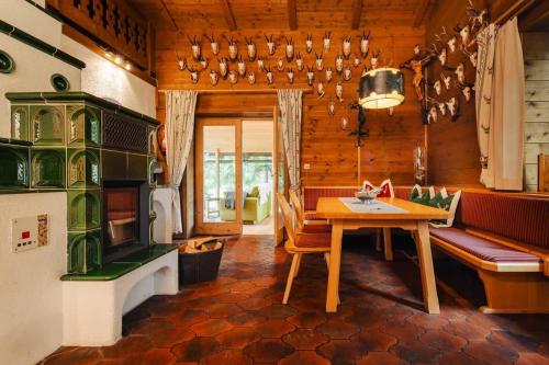 Lima Alpine Lodges - Almhaus Petra in Ariaha