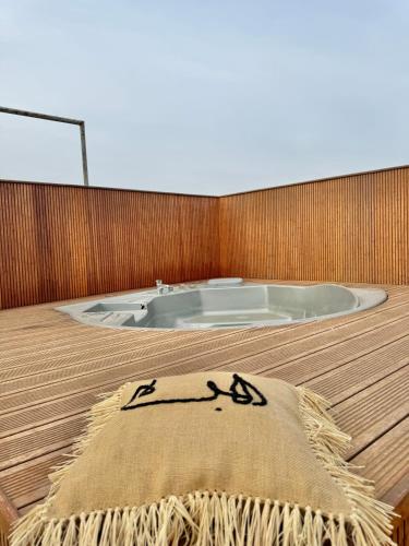 Moon house in 레지던스 리아드