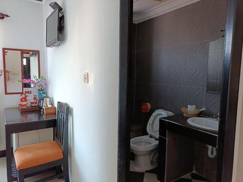 room detail thumbnail 2