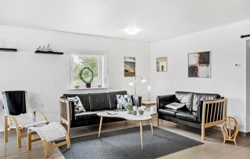  3 Bedroom Amazing Home In Vesløs in Øsløs