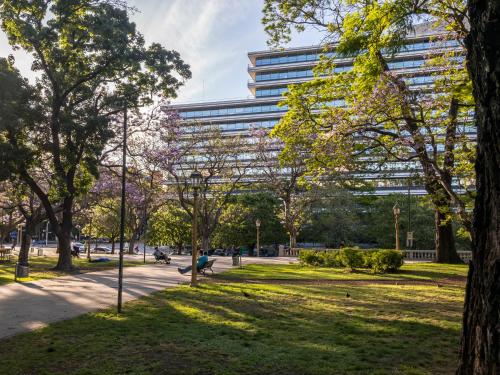 المنطقة المحيطة, Up Retiro in Retiro