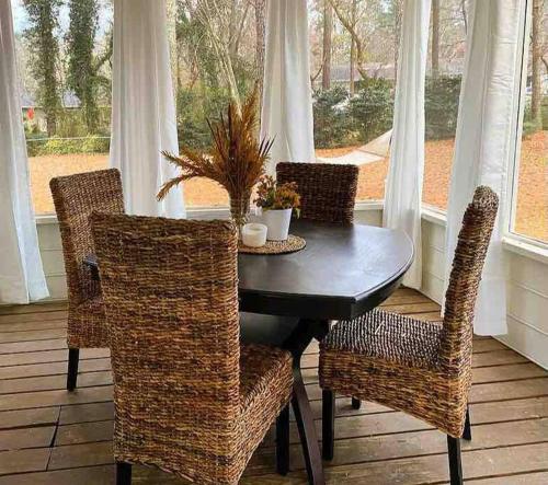 Colonial Stay- 7 BR-up to 14 Guests in รอสเวลล์ (GA)