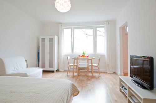 Vienna Central Apartments - image 13