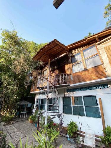 Casa Madre Selva in Puerto Escondido