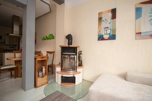 2 bedrooms, 3 beds