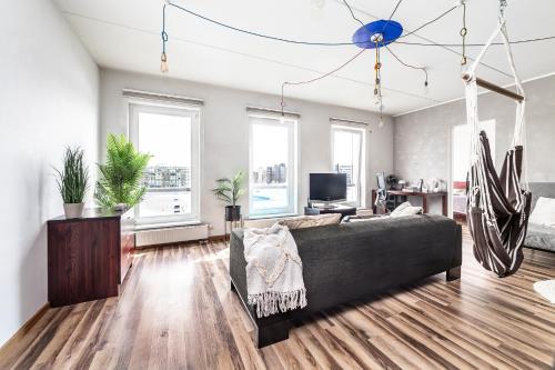 Top floor near ferry terminal - free parking, Таллин (фото 3)