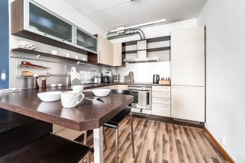 Top floor near ferry terminal - free parking, Таллин (фото 4)