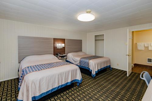 Budget Inn Columbus - image 11