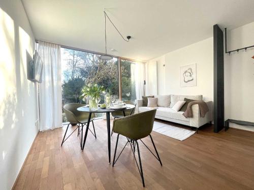 Blueberry Living - Wohlfühl-Apartment Starnberger See, Design, Sport & Natur in Tutzing, Deutschland