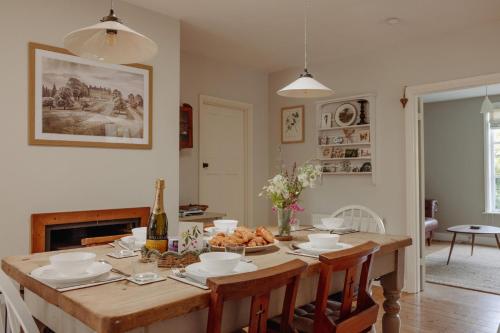 Exterior view, Mafeking by inspirestays-com in Benenden