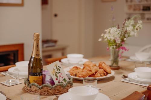 Exterior view, Mafeking by inspirestays-com in Benenden