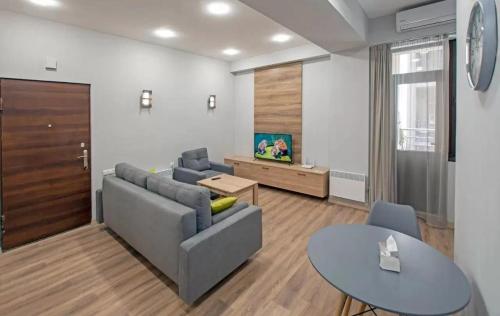 Fancy Modern 1 bedroom , New Building, Middle of City Center , Buzand Street, Ereván