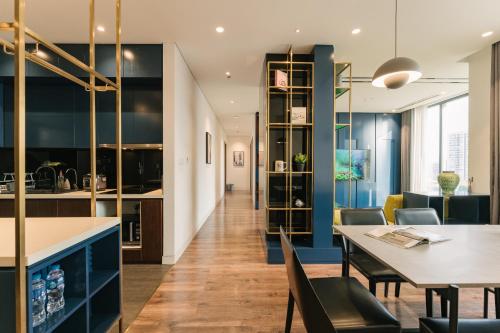 Two-Bedroom Deluxe Apartment with Balcony image 6