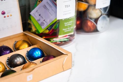 VEGAS OASIS CLOSE 2 STRIP! Private Hot tub & Heated Pool