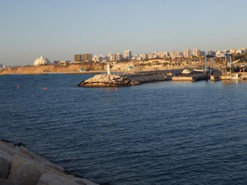 RoyalSeaSuite סוויטת יאכטה על המים 5 חדרים in Ashkelon