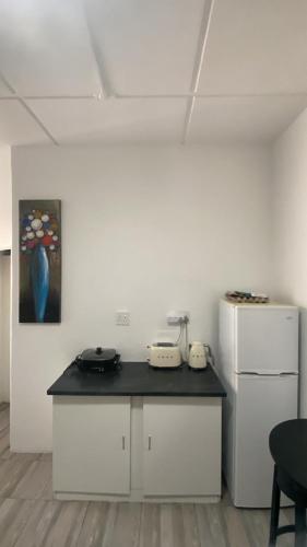Modern rooms available close to the beach in Humewood in Port Elizabetas