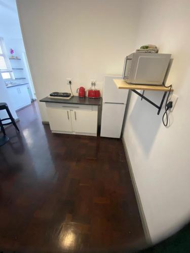 Modern rooms available close to the beach in Humewood in Port Elizabetas