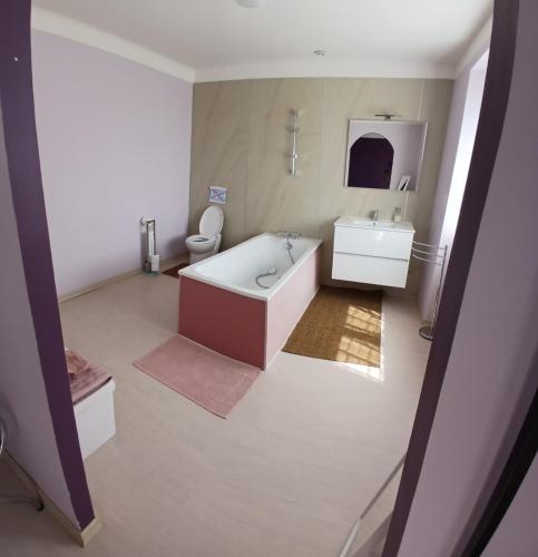 Vannas istaba, L'Aurigast in Cassagnes-Begonhes