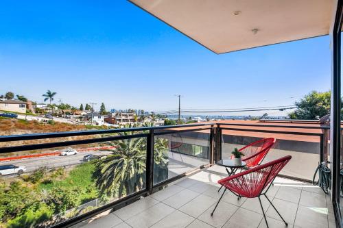 Penthouse Amazing Views King Bed EV Central in San Diego, USA